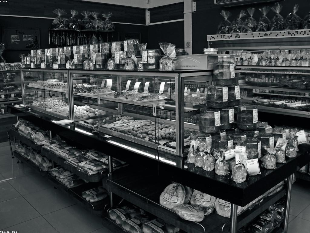 ការនាំចេញទំនិញបាការ៉ាត់: ការផ្សព្វផ្សាយនិងការលក់ជាសកល